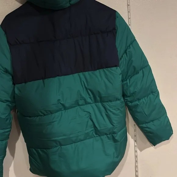 Amazon Essentials Boys Heavyweight Hooded Puffer Jacket Green Navy Color Block - Picture 13 of 15
